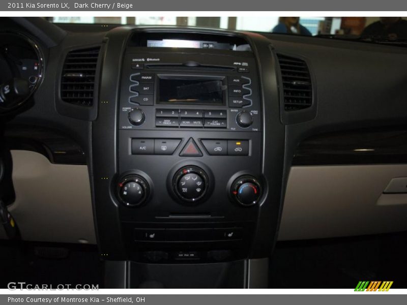 Dark Cherry / Beige 2011 Kia Sorento LX