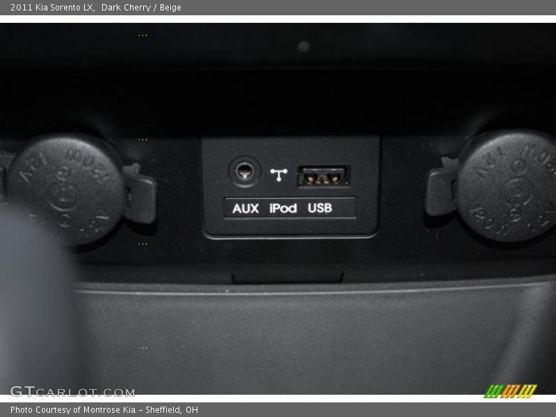 Dark Cherry / Beige 2011 Kia Sorento LX