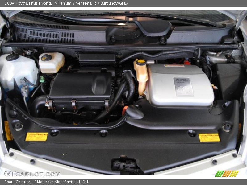 Millenium Silver Metallic / Burgundy/Gray 2004 Toyota Prius Hybrid