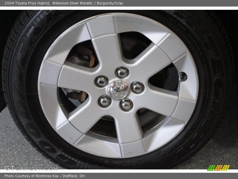 Millenium Silver Metallic / Burgundy/Gray 2004 Toyota Prius Hybrid