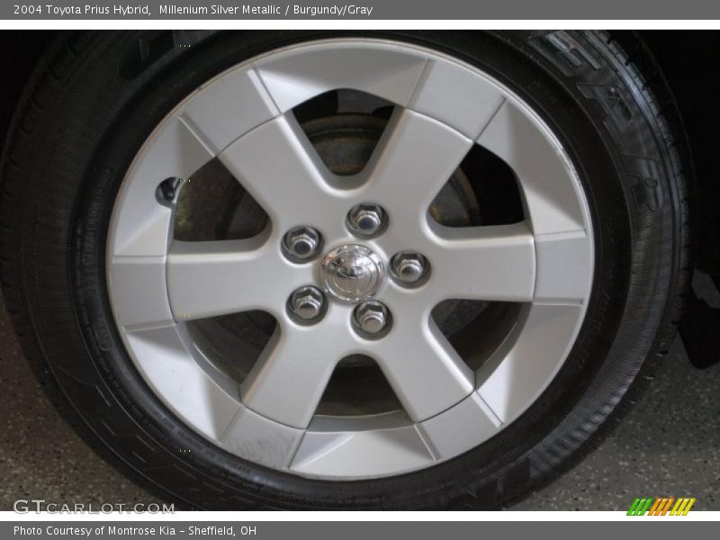 Millenium Silver Metallic / Burgundy/Gray 2004 Toyota Prius Hybrid