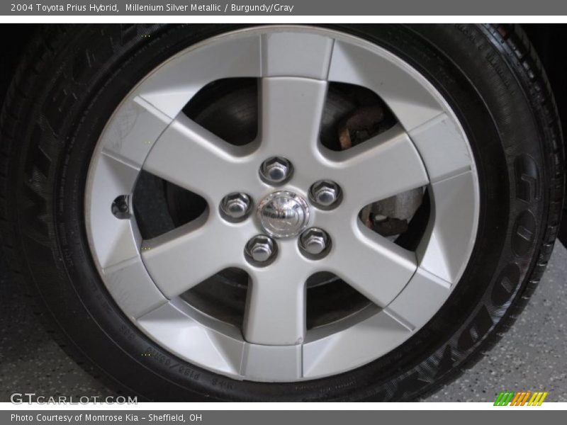 Millenium Silver Metallic / Burgundy/Gray 2004 Toyota Prius Hybrid
