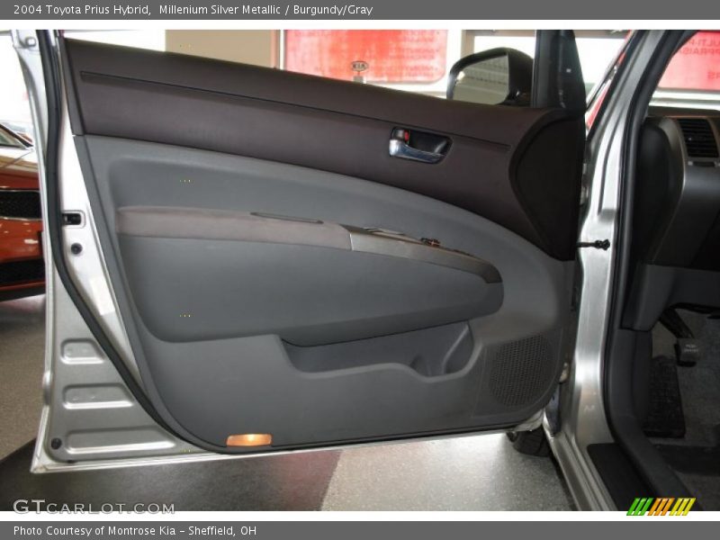 Millenium Silver Metallic / Burgundy/Gray 2004 Toyota Prius Hybrid