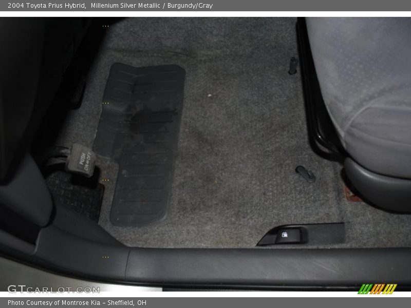 Millenium Silver Metallic / Burgundy/Gray 2004 Toyota Prius Hybrid