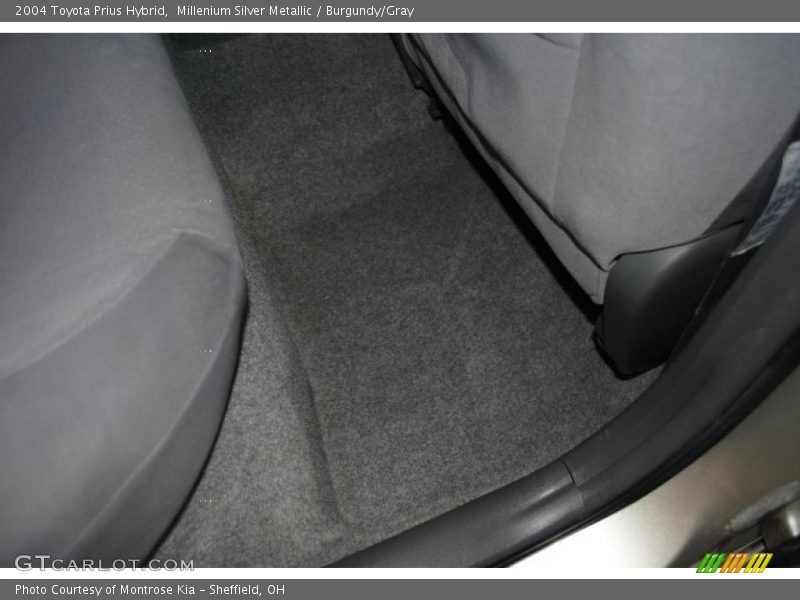 Millenium Silver Metallic / Burgundy/Gray 2004 Toyota Prius Hybrid