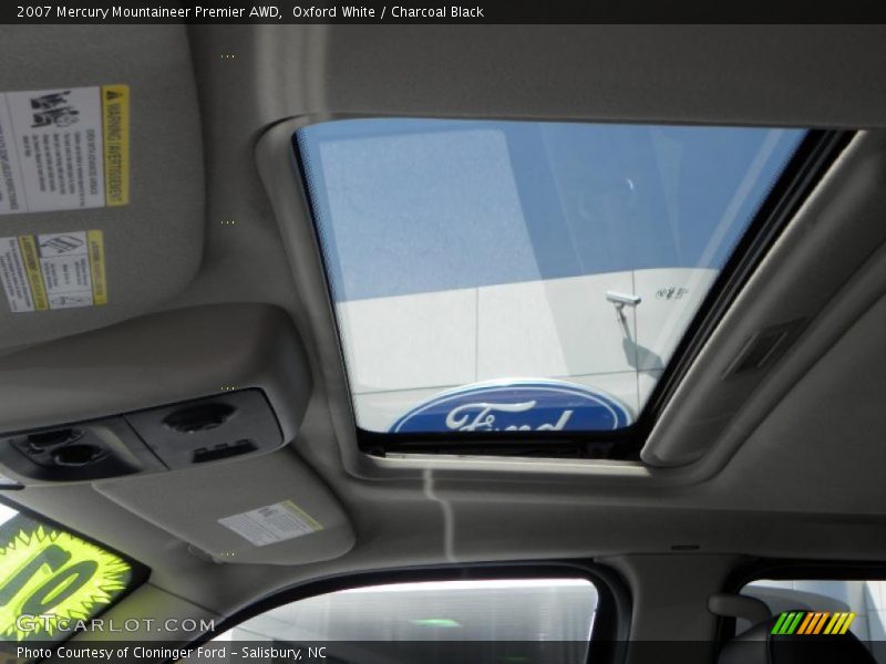 Oxford White / Charcoal Black 2007 Mercury Mountaineer Premier AWD