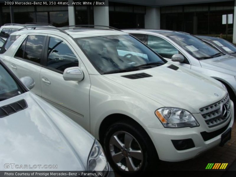 Arctic White / Black 2009 Mercedes-Benz ML 350 4Matic