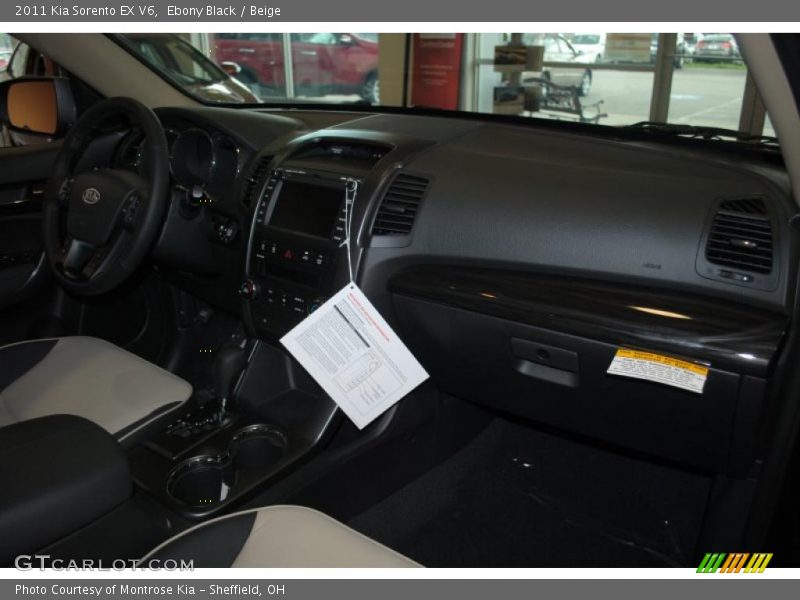 Ebony Black / Beige 2011 Kia Sorento EX V6