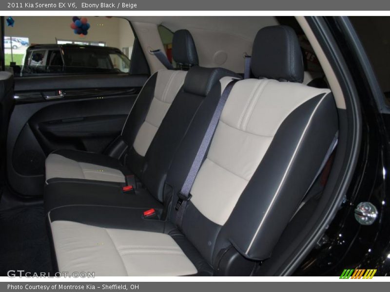 Ebony Black / Beige 2011 Kia Sorento EX V6