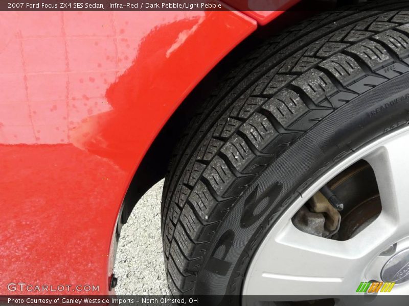 Infra-Red / Dark Pebble/Light Pebble 2007 Ford Focus ZX4 SES Sedan