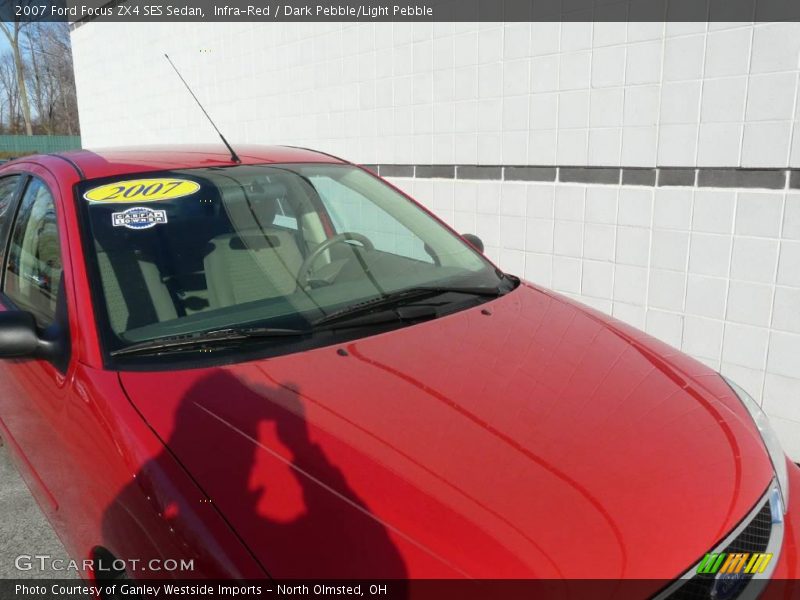 Infra-Red / Dark Pebble/Light Pebble 2007 Ford Focus ZX4 SES Sedan