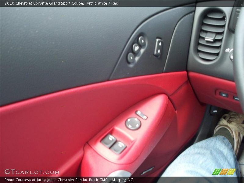 Arctic White / Red 2010 Chevrolet Corvette Grand Sport Coupe