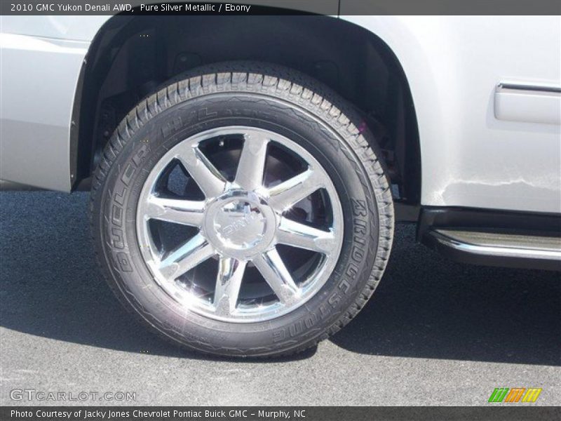 Pure Silver Metallic / Ebony 2010 GMC Yukon Denali AWD