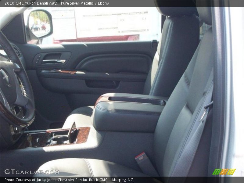 Pure Silver Metallic / Ebony 2010 GMC Yukon Denali AWD