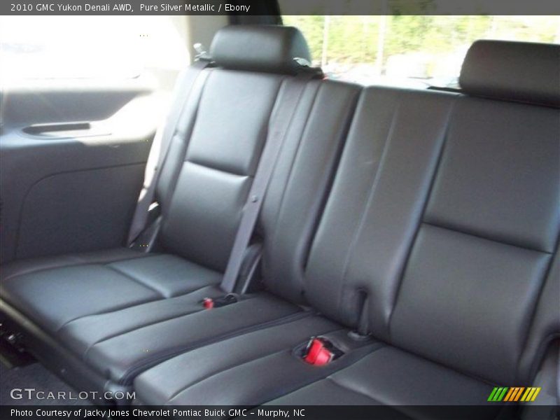 Pure Silver Metallic / Ebony 2010 GMC Yukon Denali AWD