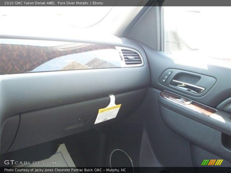 Pure Silver Metallic / Ebony 2010 GMC Yukon Denali AWD