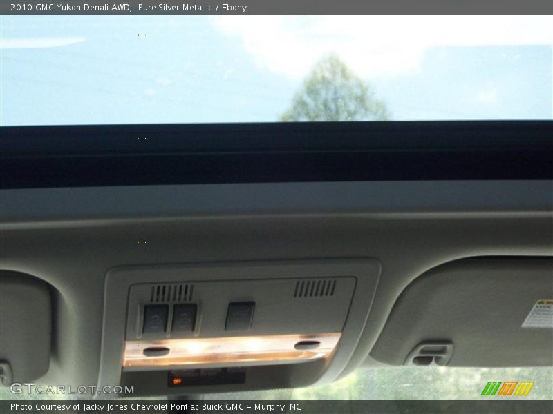 Pure Silver Metallic / Ebony 2010 GMC Yukon Denali AWD