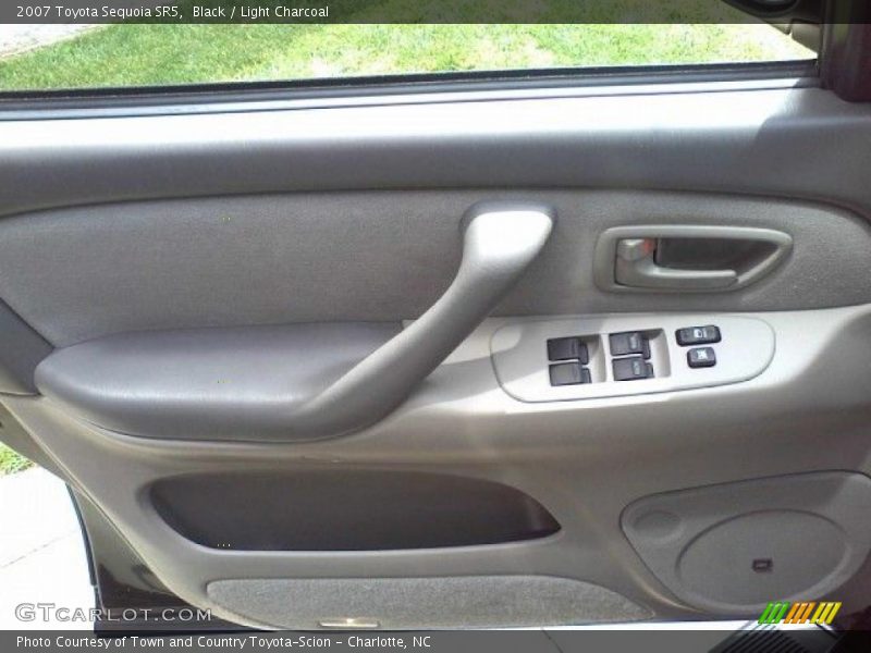 Black / Light Charcoal 2007 Toyota Sequoia SR5