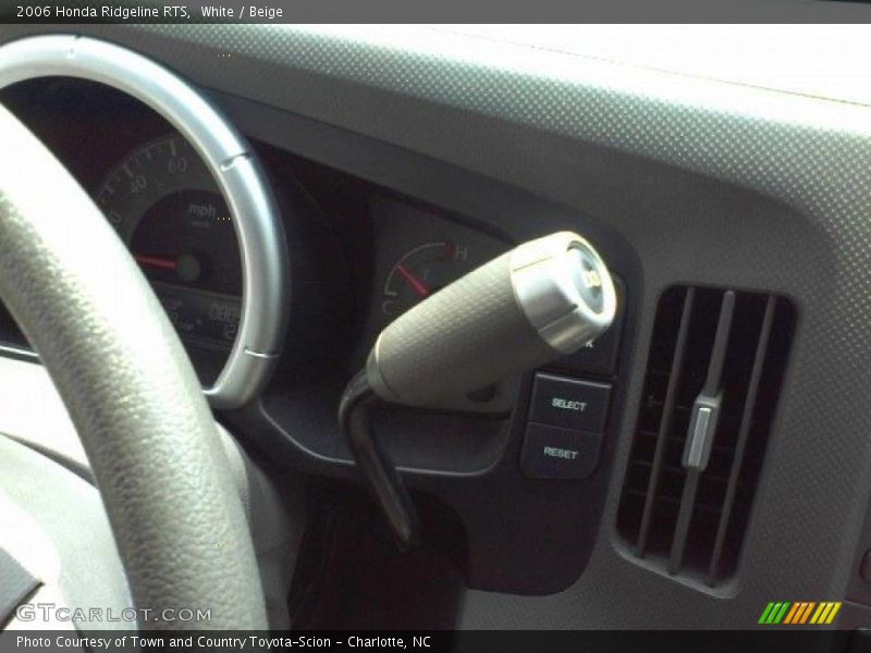 White / Beige 2006 Honda Ridgeline RTS