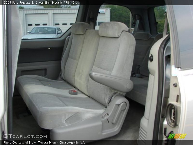 Silver Birch Metallic / Flint Grey 2005 Ford Freestar S