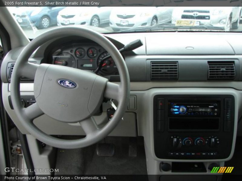Silver Birch Metallic / Flint Grey 2005 Ford Freestar S