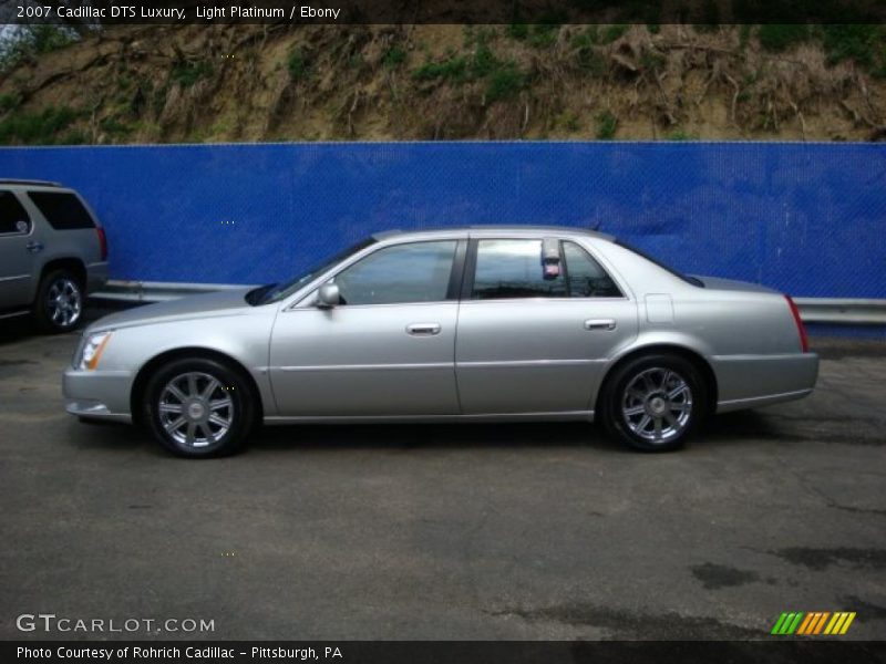 Light Platinum / Ebony 2007 Cadillac DTS Luxury