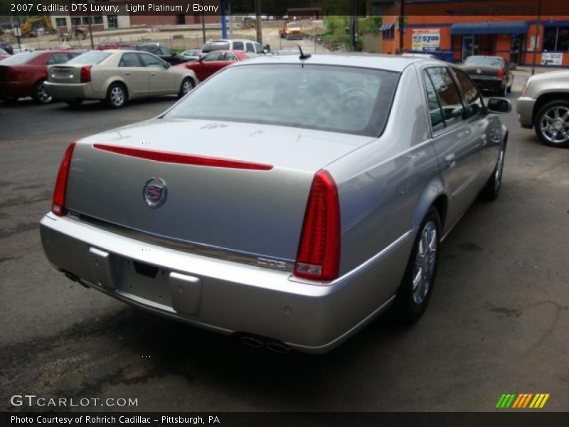 Light Platinum / Ebony 2007 Cadillac DTS Luxury