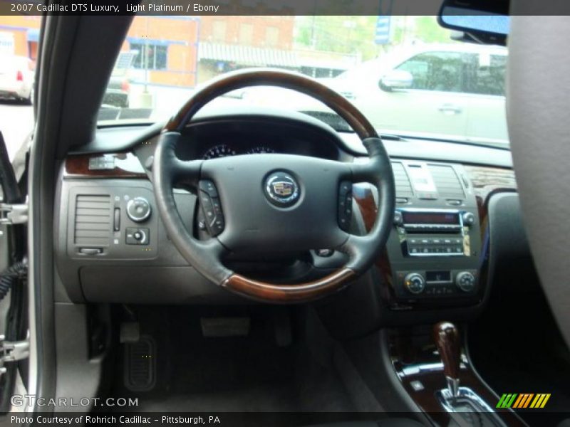 Light Platinum / Ebony 2007 Cadillac DTS Luxury