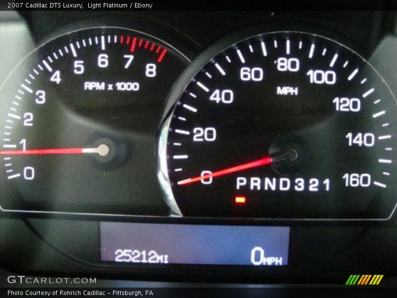Light Platinum / Ebony 2007 Cadillac DTS Luxury