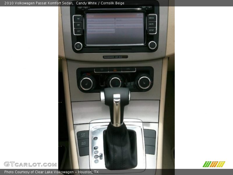 Candy White / Cornsilk Beige 2010 Volkswagen Passat Komfort Sedan