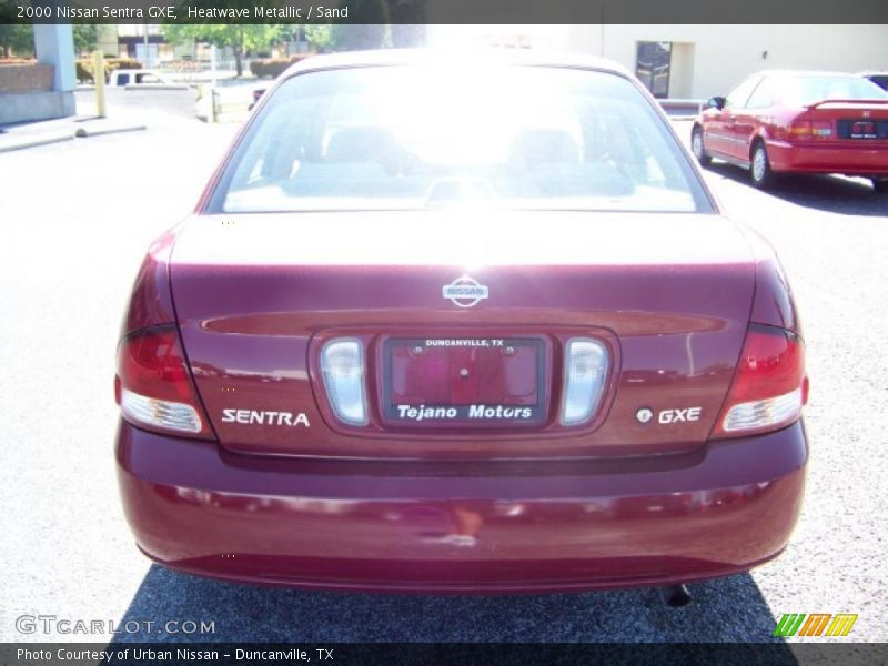 Heatwave Metallic / Sand 2000 Nissan Sentra GXE