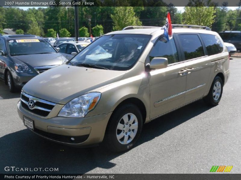 Sonora Gold / Beige 2007 Hyundai Entourage GLS