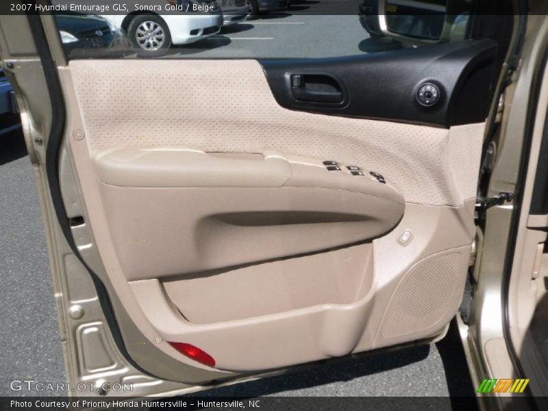 Sonora Gold / Beige 2007 Hyundai Entourage GLS