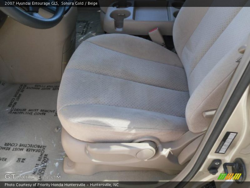 Sonora Gold / Beige 2007 Hyundai Entourage GLS