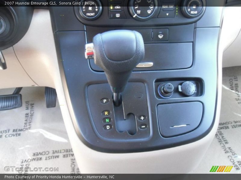 Sonora Gold / Beige 2007 Hyundai Entourage GLS