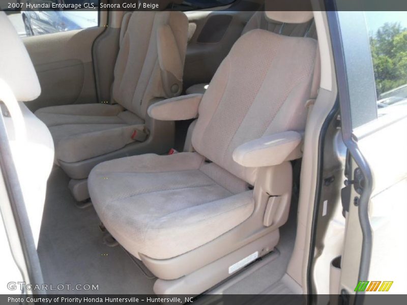 Sonora Gold / Beige 2007 Hyundai Entourage GLS