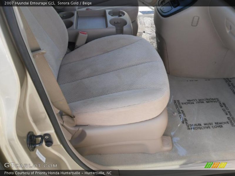 Sonora Gold / Beige 2007 Hyundai Entourage GLS