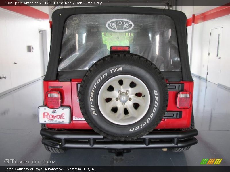 Flame Red / Dark Slate Gray 2005 Jeep Wrangler SE 4x4