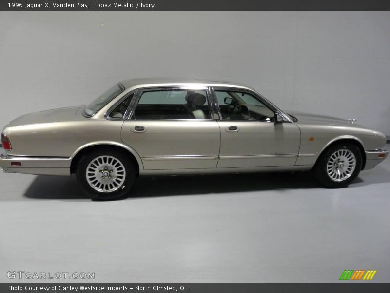 Topaz Metallic / Ivory 1996 Jaguar XJ Vanden Plas