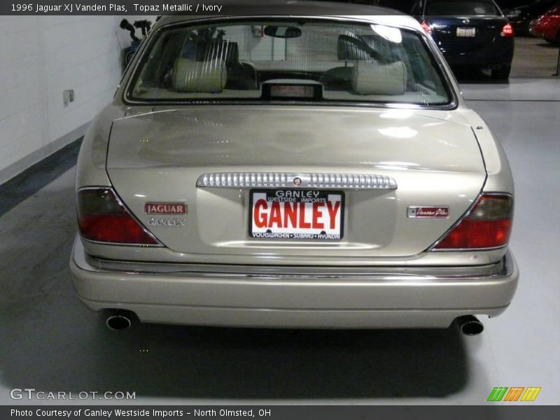 Topaz Metallic / Ivory 1996 Jaguar XJ Vanden Plas