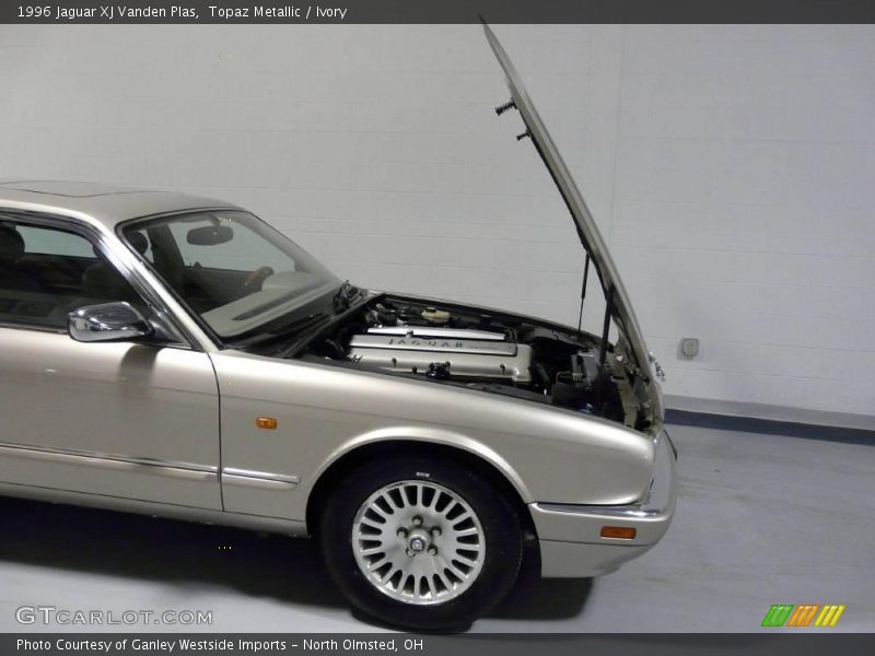 Topaz Metallic / Ivory 1996 Jaguar XJ Vanden Plas