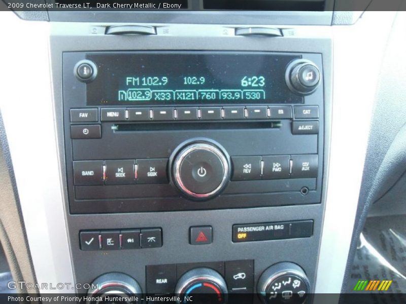 Dark Cherry Metallic / Ebony 2009 Chevrolet Traverse LT