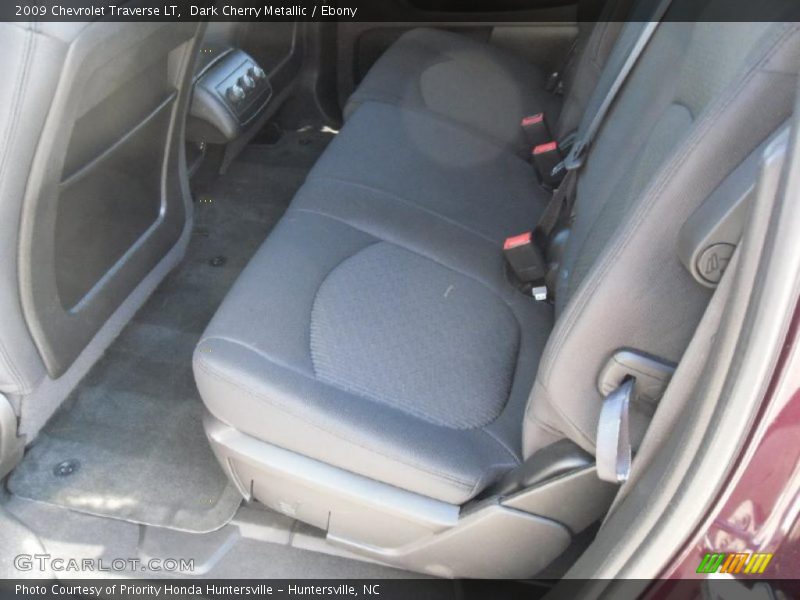 Dark Cherry Metallic / Ebony 2009 Chevrolet Traverse LT