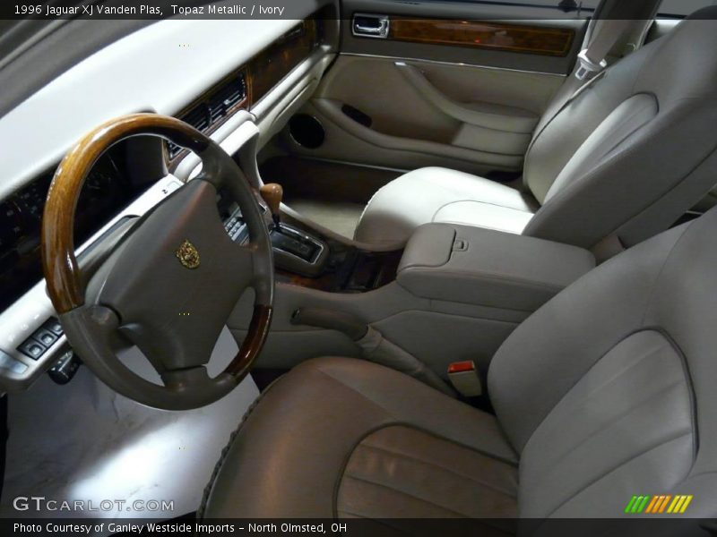Topaz Metallic / Ivory 1996 Jaguar XJ Vanden Plas