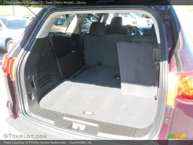 Dark Cherry Metallic / Ebony 2009 Chevrolet Traverse LT