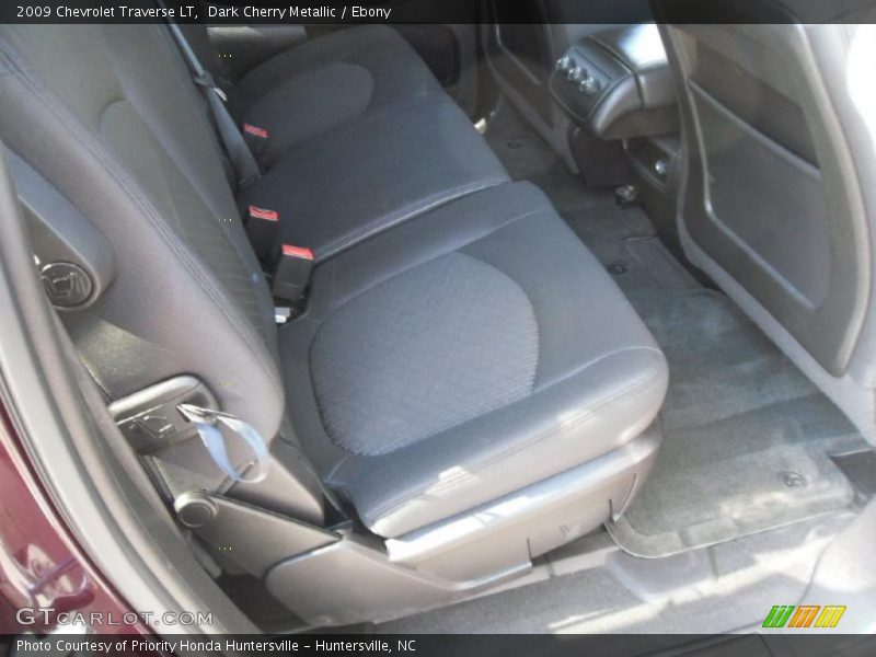 Dark Cherry Metallic / Ebony 2009 Chevrolet Traverse LT