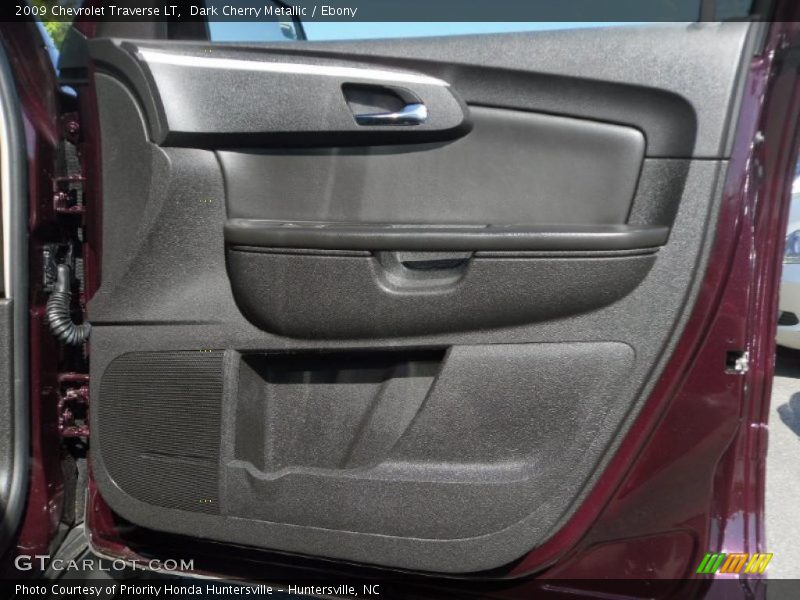 Dark Cherry Metallic / Ebony 2009 Chevrolet Traverse LT