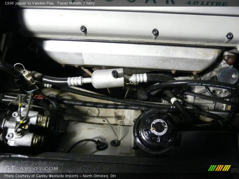 Topaz Metallic / Ivory 1996 Jaguar XJ Vanden Plas