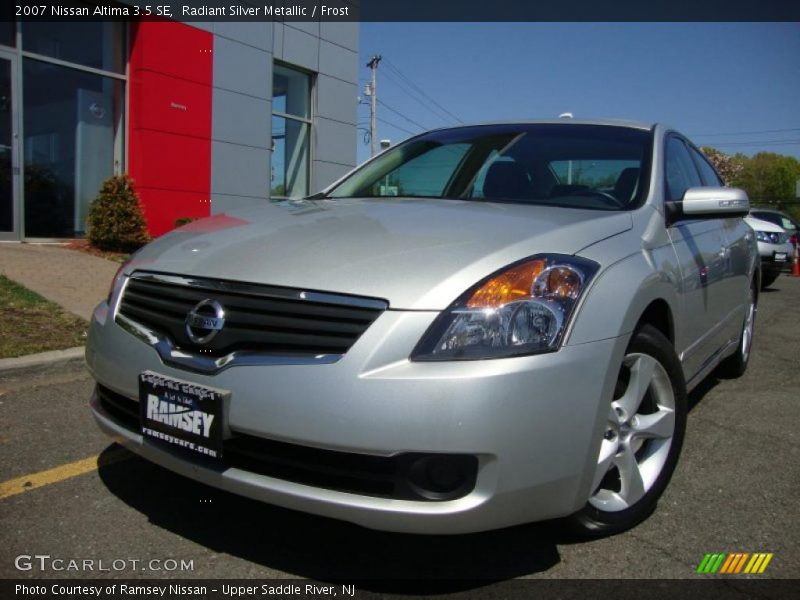 Radiant Silver Metallic / Frost 2007 Nissan Altima 3.5 SE