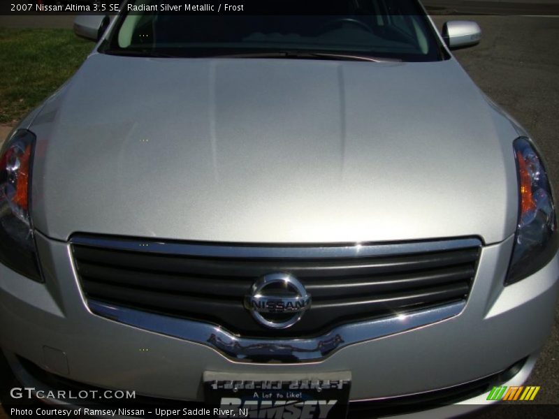 Radiant Silver Metallic / Frost 2007 Nissan Altima 3.5 SE